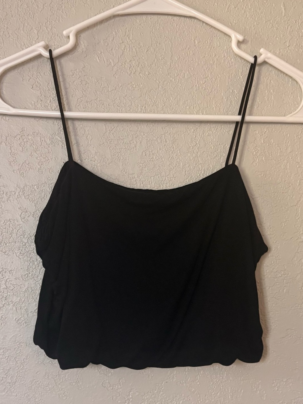 Amazon black cropped tank